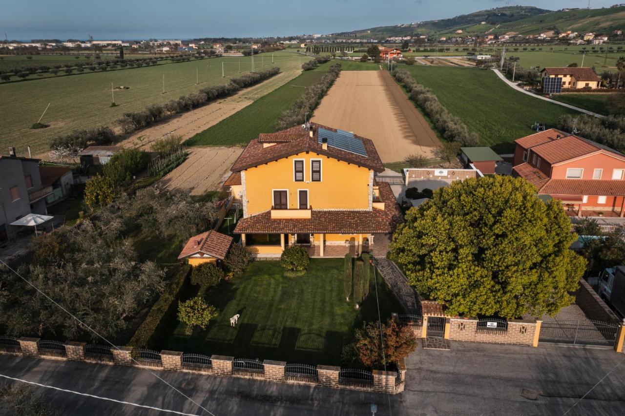 B&B La Canfora Atri Buitenkant foto