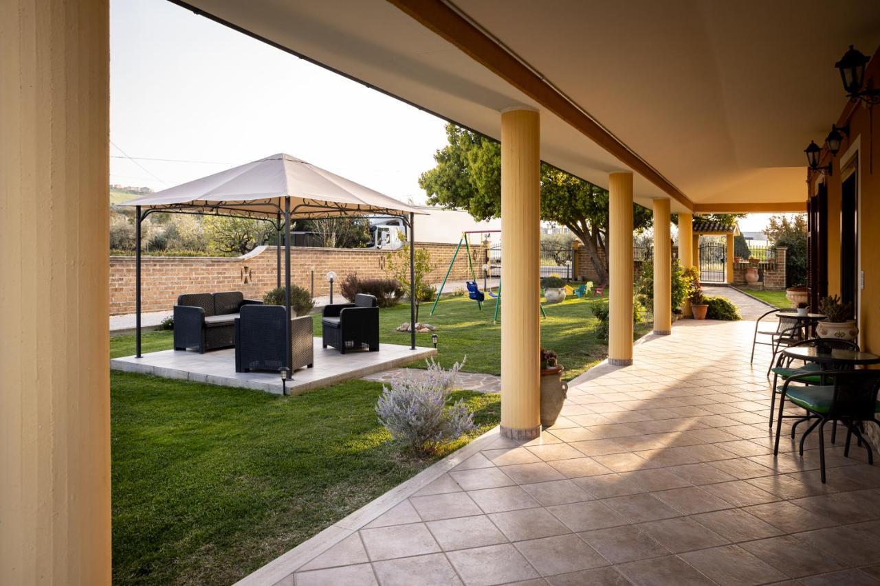B&B La Canfora Atri Buitenkant foto